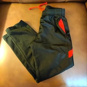 Athletic pants